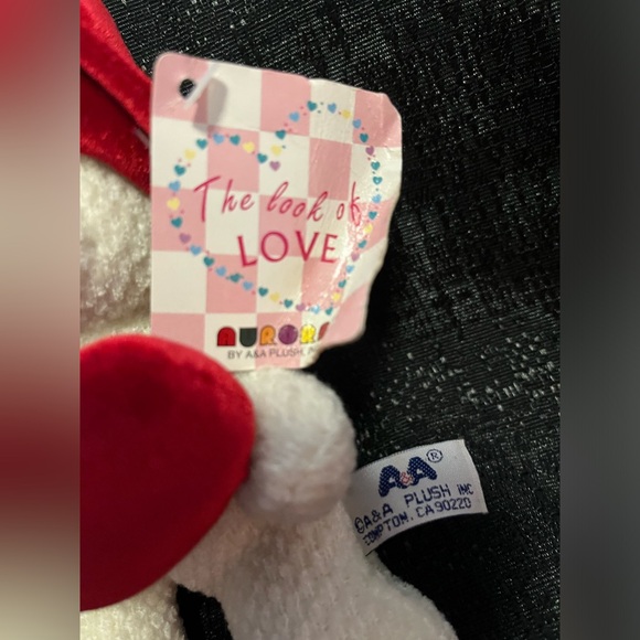 BNWT Original 6 inch Aurora by A&A Plush Inc White Bear with Red Hat and Heart - Picture 2 of 4